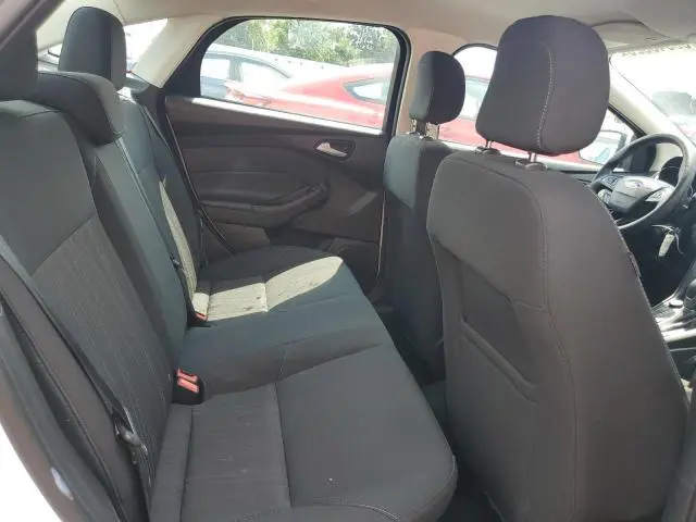 2018 FORD FOCUS SE  