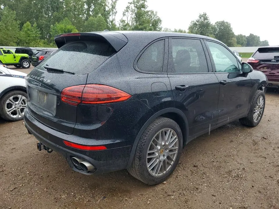 2018 PORSCHE CAYENNE S  