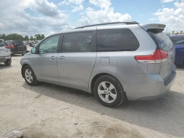 2014 TOYOTA SIENNA LE  