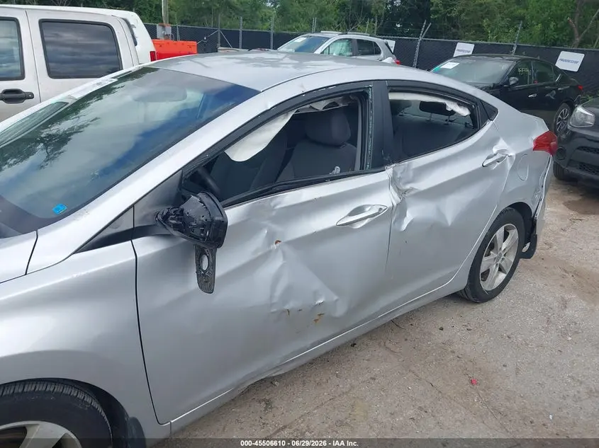 2013 HYUNDAI ELANTRA GLS