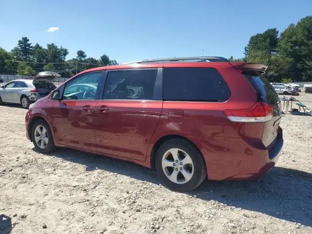 2012 TOYOTA SIENNA LE  
