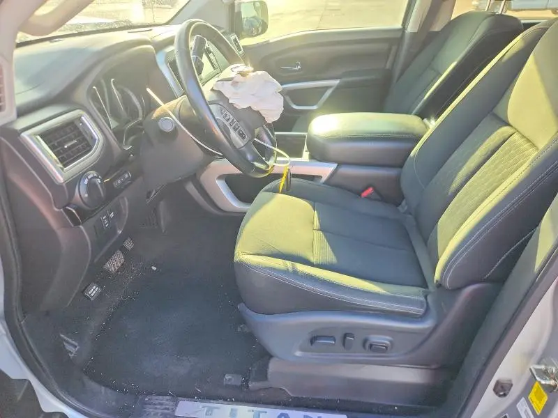 2018 NISSAN TITAN SV  