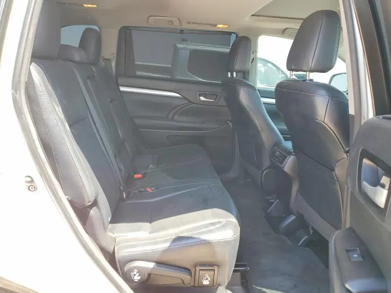 2014 TOYOTA HIGHLANDER XLE  