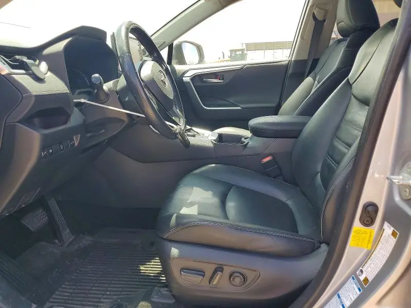 2019 TOYOTA RAV4 LIMITED  