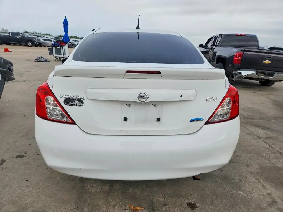 2014 NISSAN VERSA 1.6 SV  