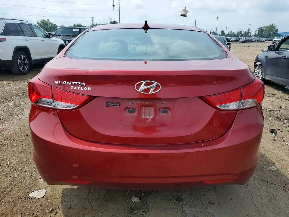 2013 HYUNDAI ELANTRA GLS  