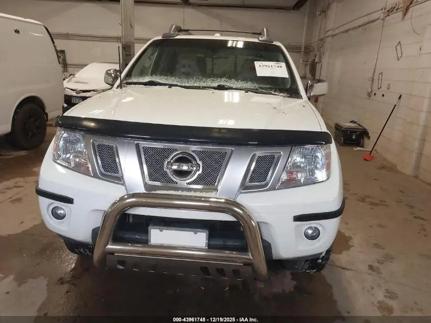 2015 NISSAN FRONTIER PRO-4X