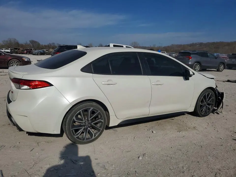 2020 TOYOTA COROLLA SE  