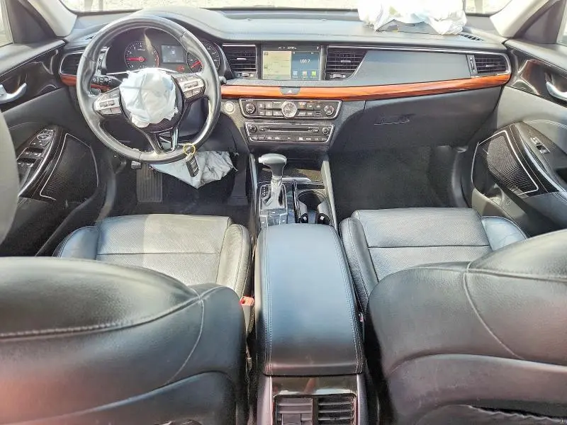 2017 KIA CADENZA PREMIUM  