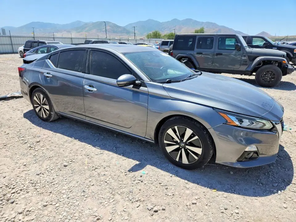 2019 NISSAN ALTIMA SL  