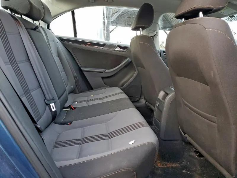 2017 VOLKSWAGEN JETTA SE  