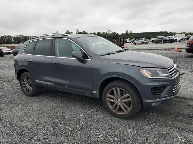 2015 VOLKSWAGEN TOUAREG V6  