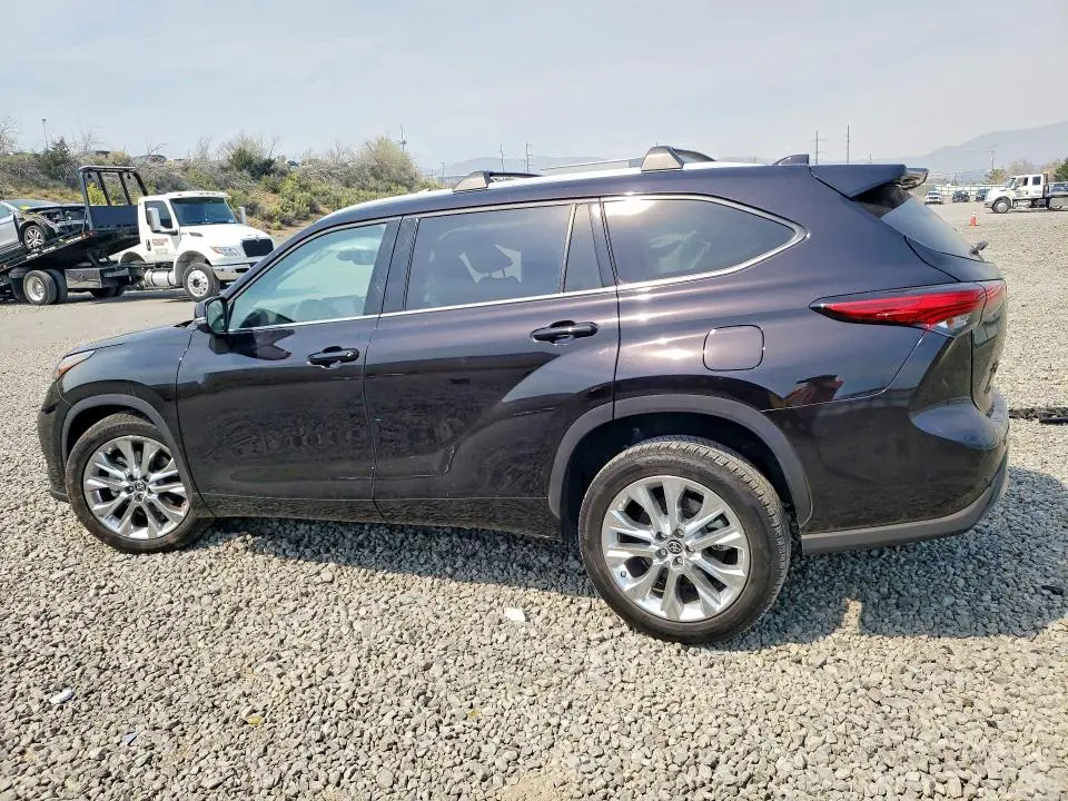 2022 TOYOTA HIGHLANDER LIMITED  