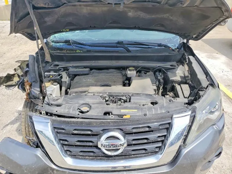 2018 NISSAN PATHFINDER SV  