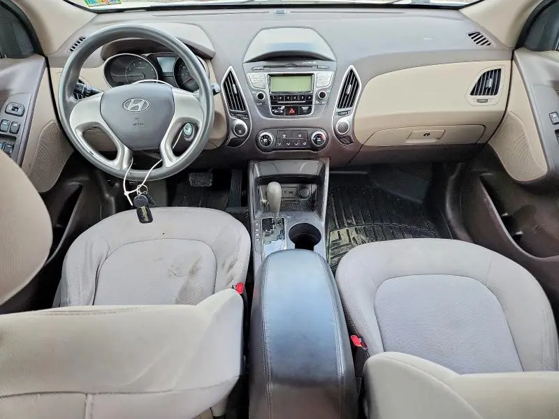2011 HYUNDAI TUCSON GL  