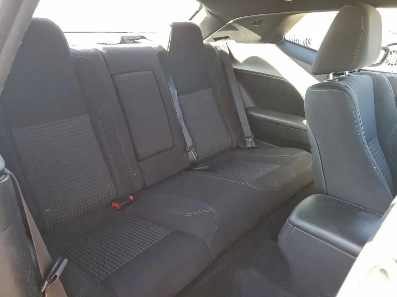 2015 DODGE CHALLENGER SXT  