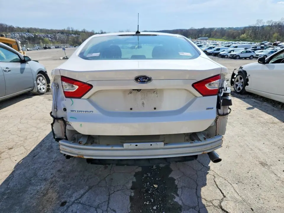 2015 FORD FUSION SE  