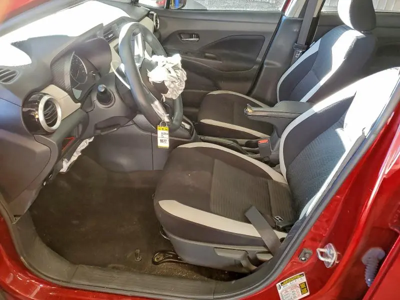 2022 NISSAN VERSA SV  