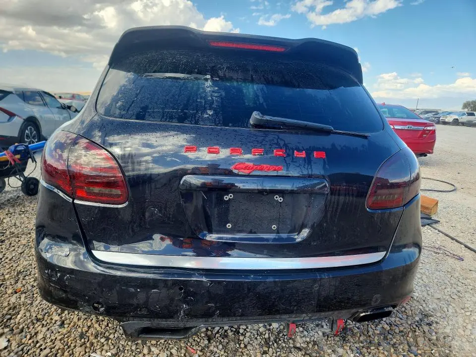 2012 PORSCHE CAYENNE   