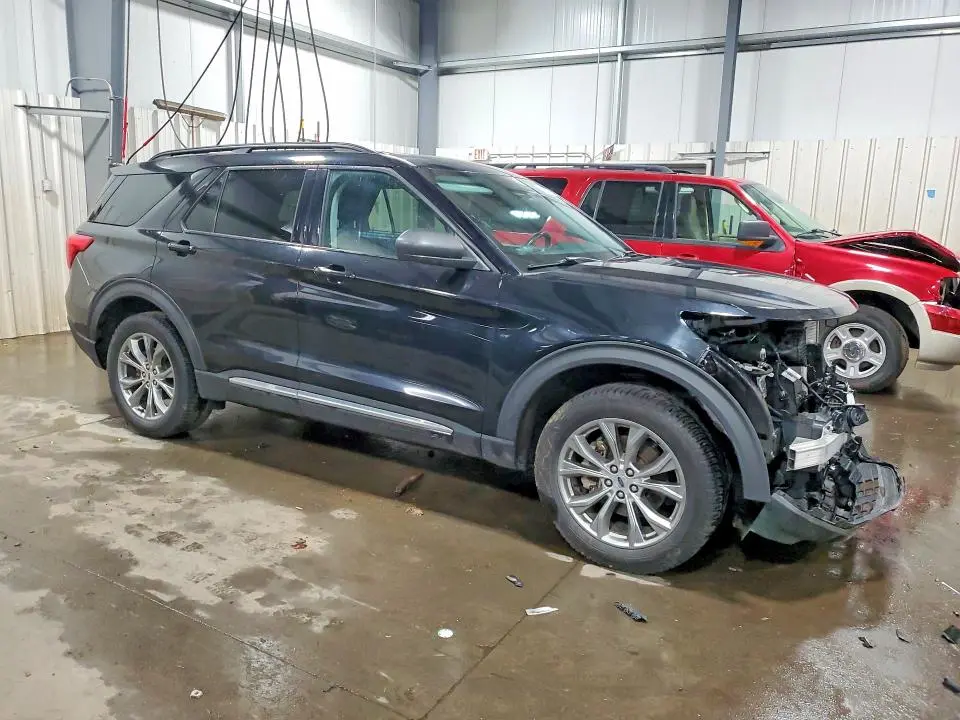 2021 FORD EXPLORER XLT  