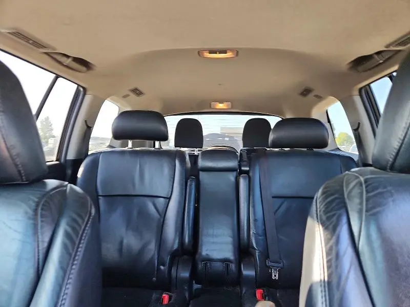 2011 TOYOTA HIGHLANDER SE  