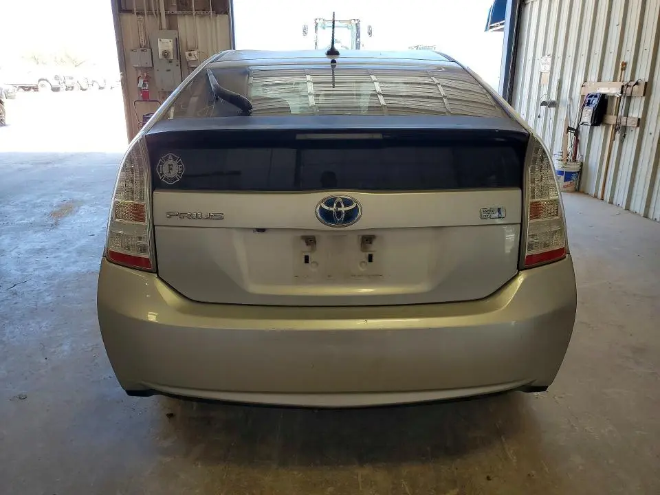 2011 TOYOTA PRIUS THREE  