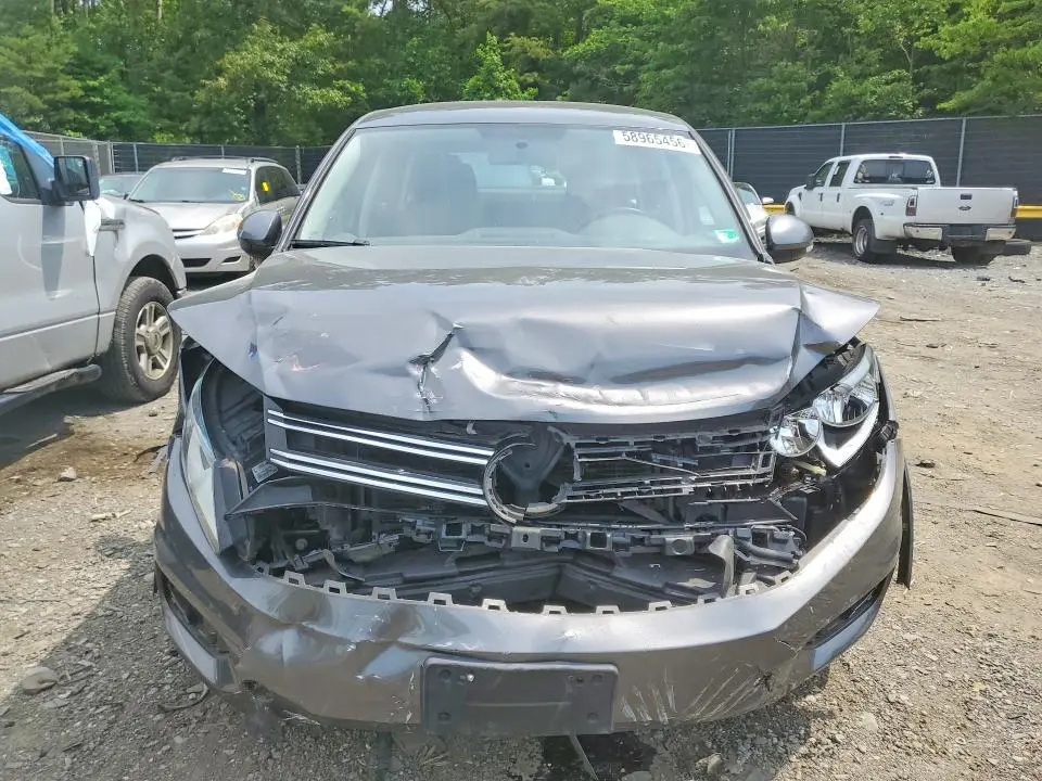 2012 VOLKSWAGEN TIGUAN S  