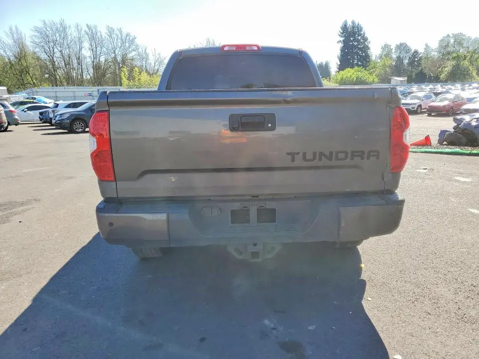 2017 TOYOTA TUNDRA CREWMAX LIMITED  