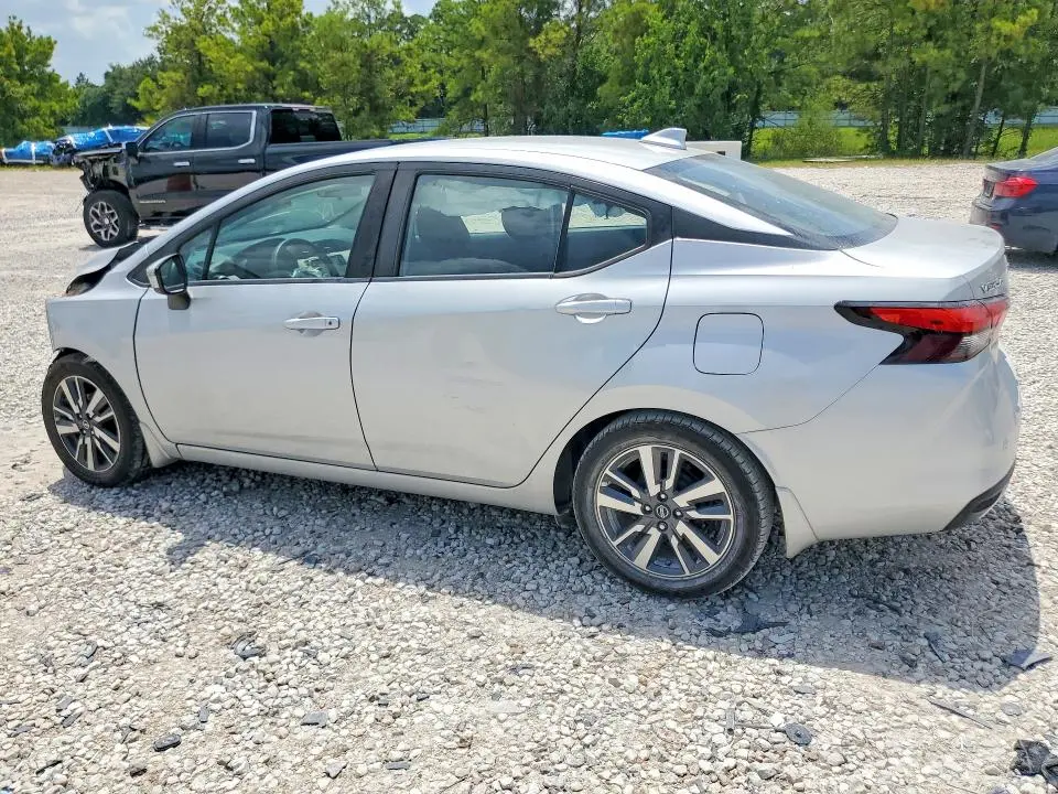 2020 NISSAN VERSA SV  