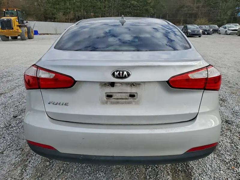 2016 KIA FORTE LX  