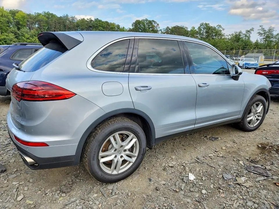 2016 PORSCHE CAYENNE   