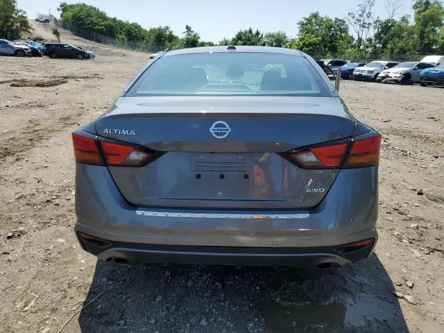 2021 NISSAN ALTIMA SR  