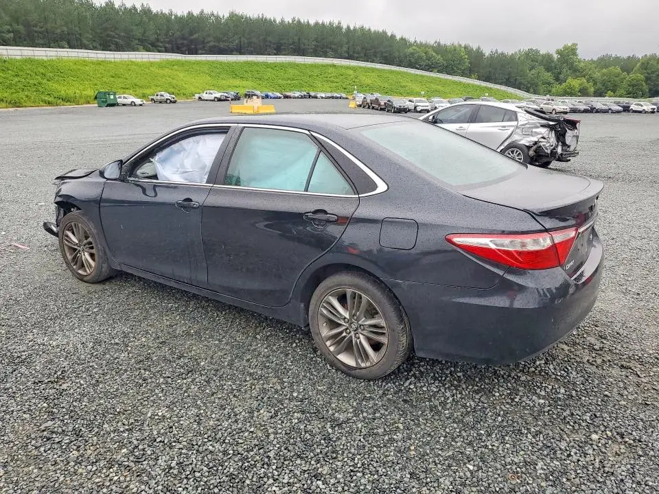 2017 TOYOTA CAMRY SE  