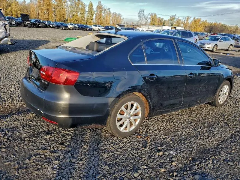 2013 VOLKSWAGEN JETTA SE  