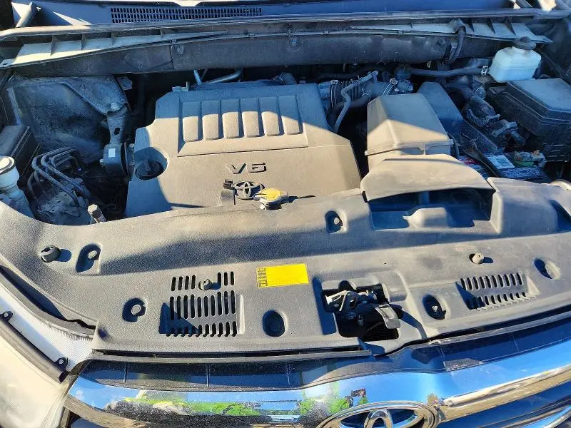 2014 TOYOTA HIGHLANDER LIMITED  