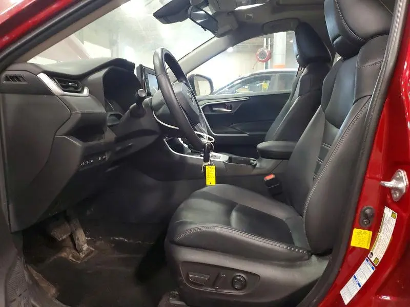 2022 TOYOTA RAV4 XLE PREMIUM  