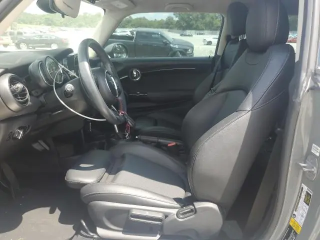 2019 MINI COOPER S  