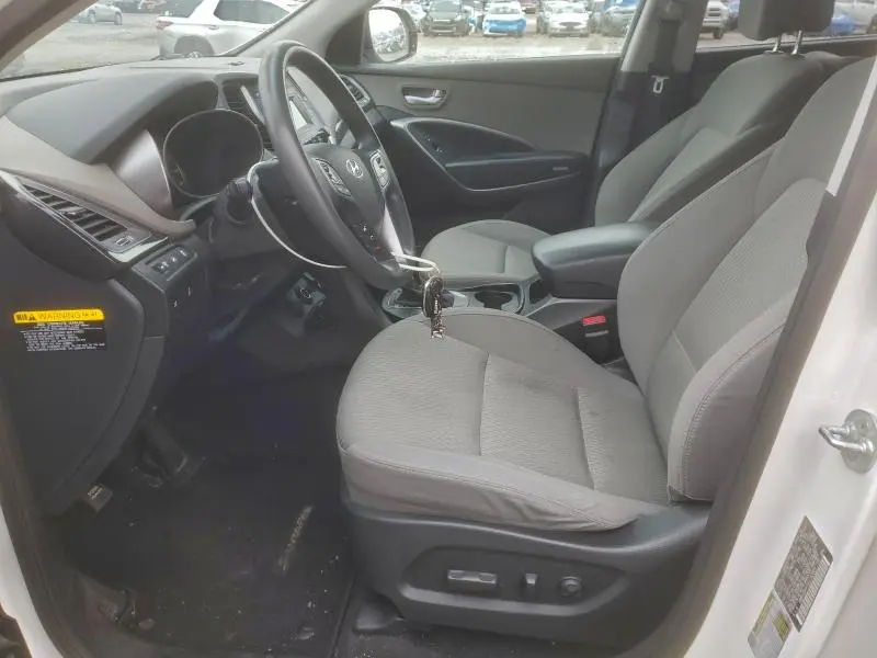 2016 HYUNDAI SANTA FE SE  