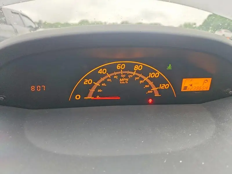 2010 TOYOTA YARIS BASE  