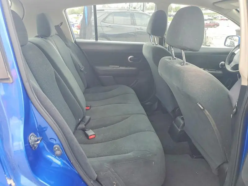 2011 NISSAN VERSA 1.8 S  
