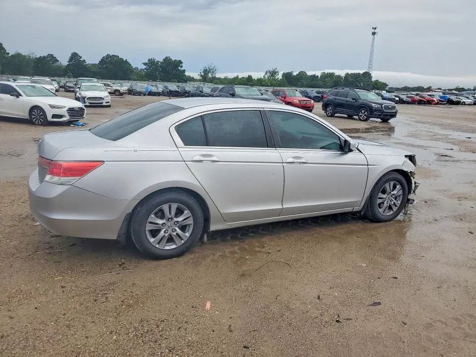 2011 HONDA ACCORD SE  