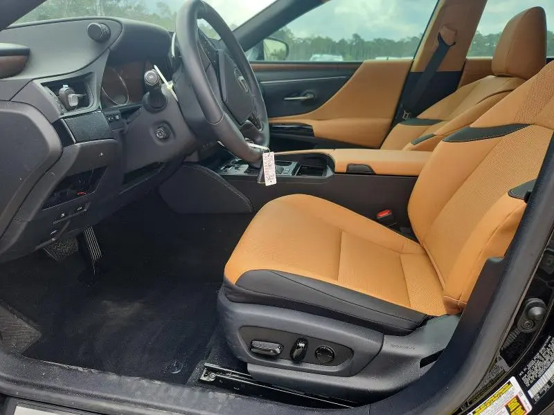 2025 LEXUS ES 300H BASE  