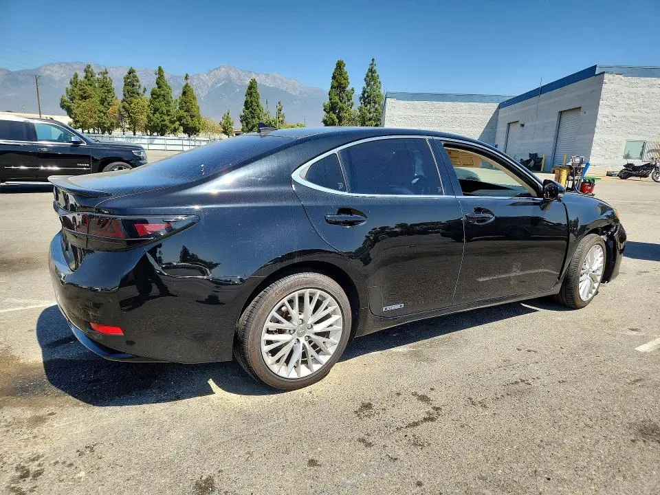 2013 LEXUS ES 300H  