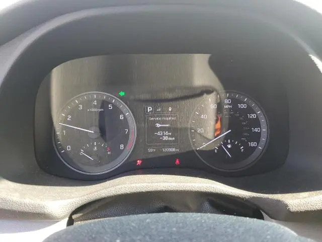 2018 HYUNDAI TUCSON SE  