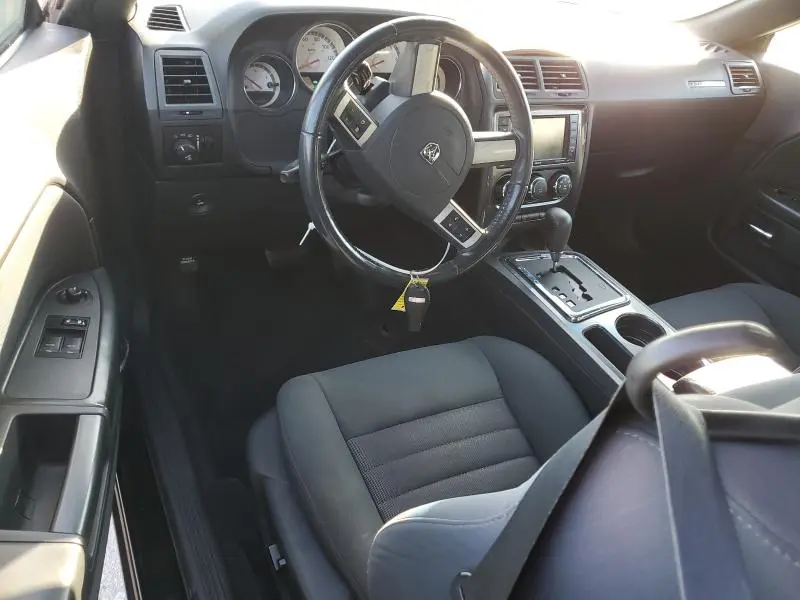 2010 DODGE CHALLENGER SE  