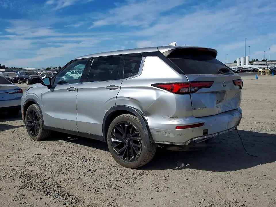 2022 MITSUBISHI OUTLANDER SE  