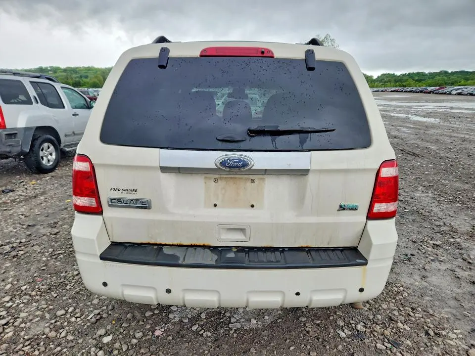 2011 FORD ESCAPE LIMITED  