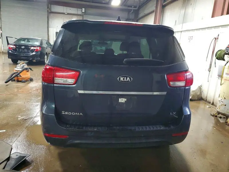 2016 KIA SEDONA LX  