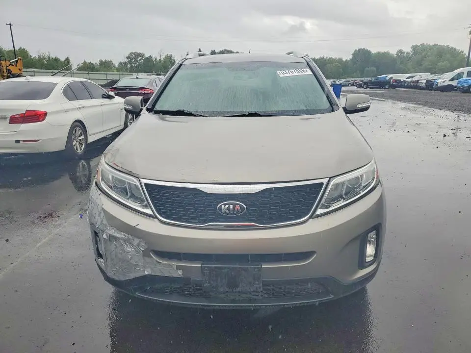 2015 KIA SORENTO LX  