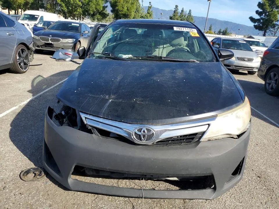 2012 TOYOTA CAMRY XLE  